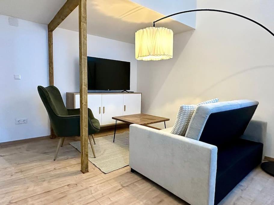 Chic 1Br Apartment - Directly Near Schoenbrunn Bécs Kültér fotó