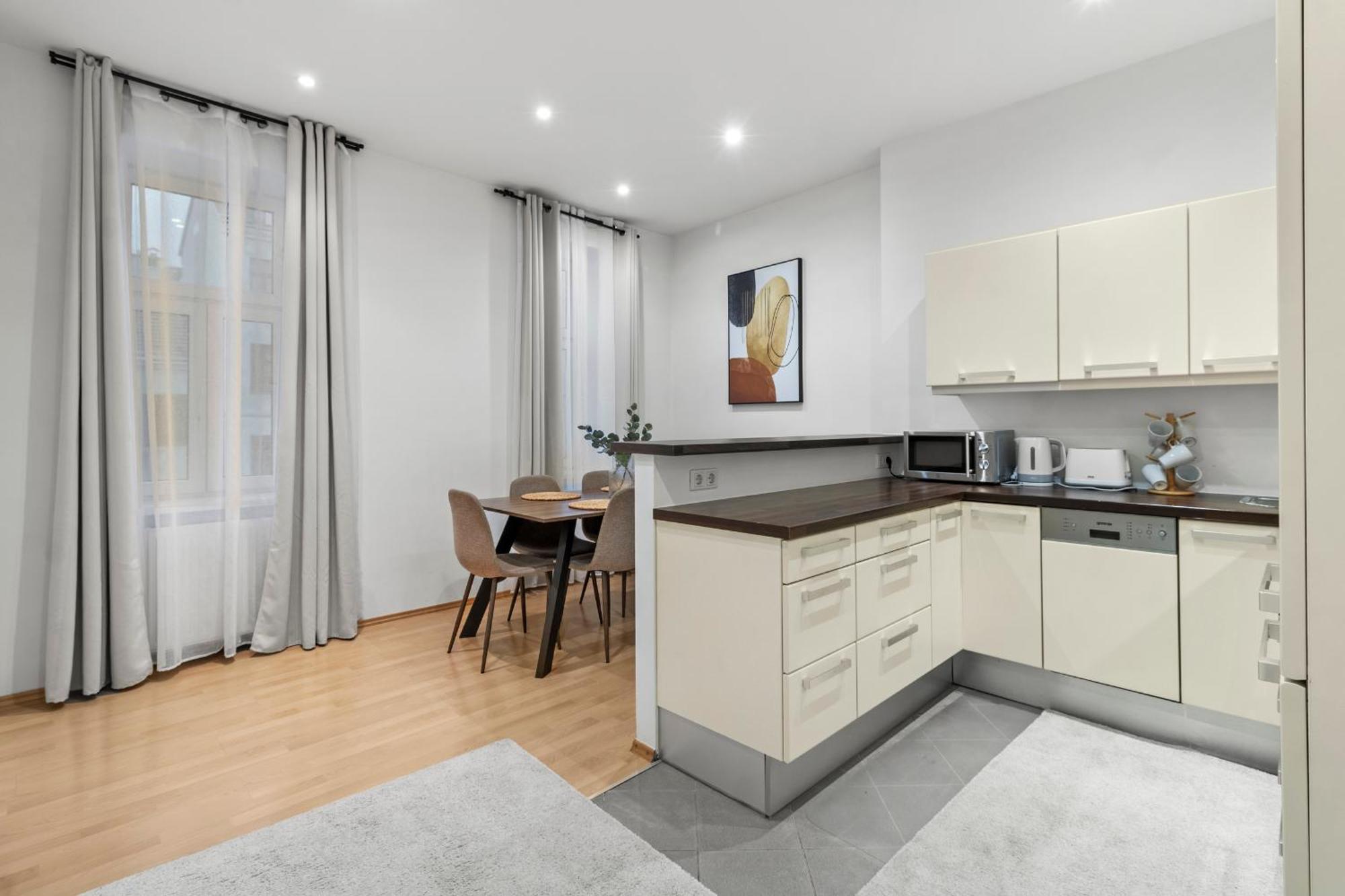 Chic 1Br Apartment - Directly Near Schoenbrunn Bécs Kültér fotó